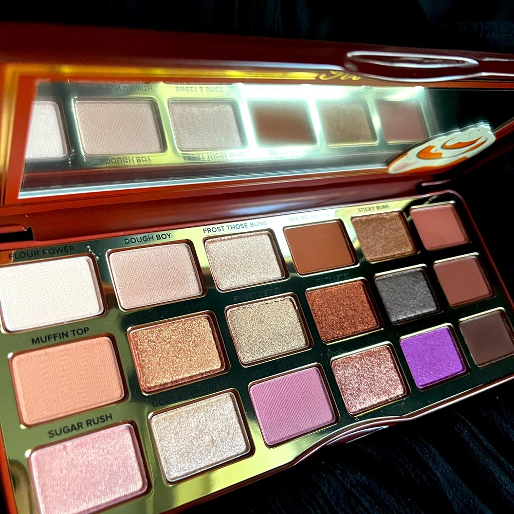 🌟Too Faced Cinnamon Swirl Eyeshadow Pallete🌟